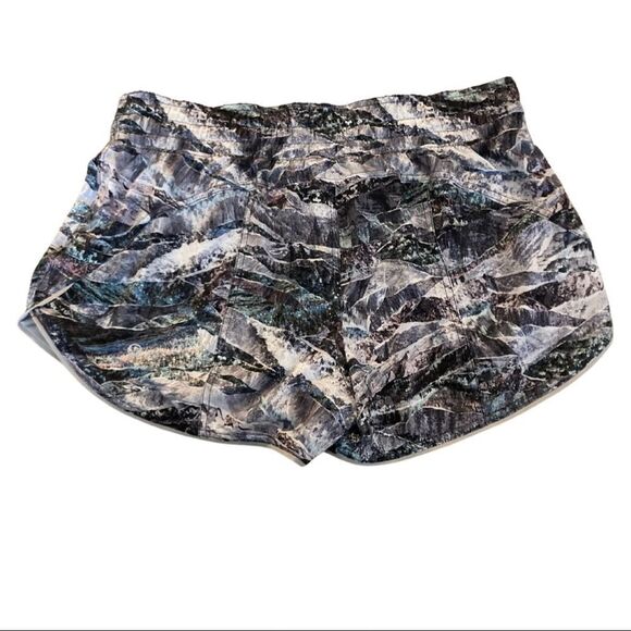 EUC Lululemon Choose A Side Short 3” Springscape Multi/French - Picture 6 of 11